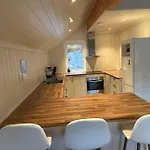 Rorbu I Gilsvagen - Egen Brygge - Batutleie 펜션 Blaenes