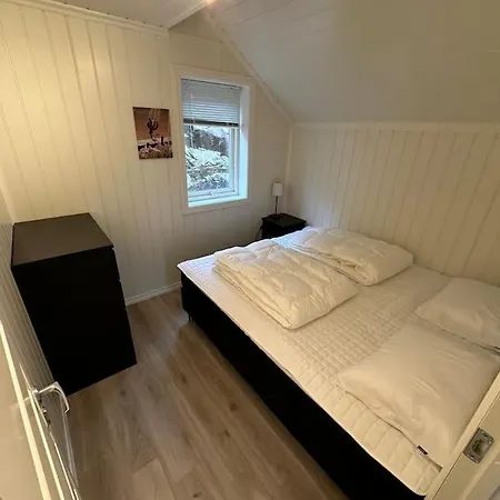 Rorbu I Gilsvagen - Egen Brygge - Batutleie Дом отдыха Blaenes