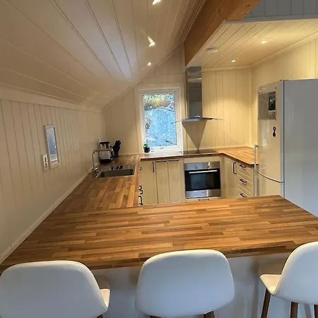 Rorbu I Gilsvagen - Egen Brygge - Batutleie Дом отдыха Blaenes